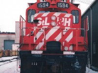 Here is current Ontario Southland GP9u back in 1998 when it had been patched with St.Lawrence and Hudson decals over the CP striping.