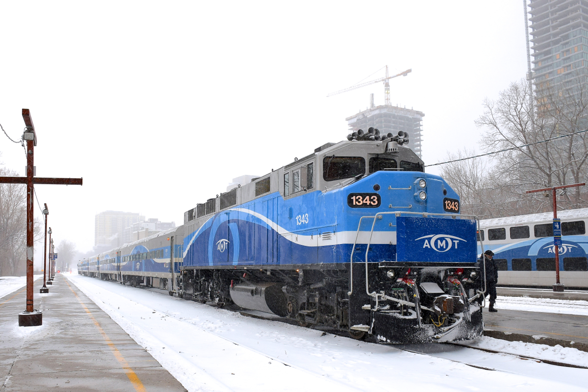 AMT 76 has just ended its run in downtown Montreal at Lucien L'Allier Station. Leading this Candiac-line train is a rebuilt and repainted F59PH, the first time I have seen an F59PH on these trains since spring 2016.