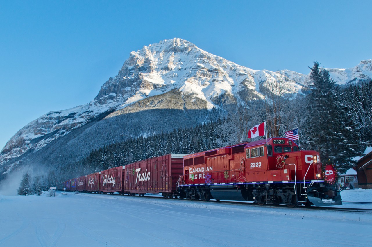 CP's "Holiday Train" rolls into the town of Field for a crew change.