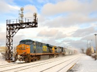 CSXT 5292 & CSXT 7748 power CN 327 through Dorval on a frigid afternoon.