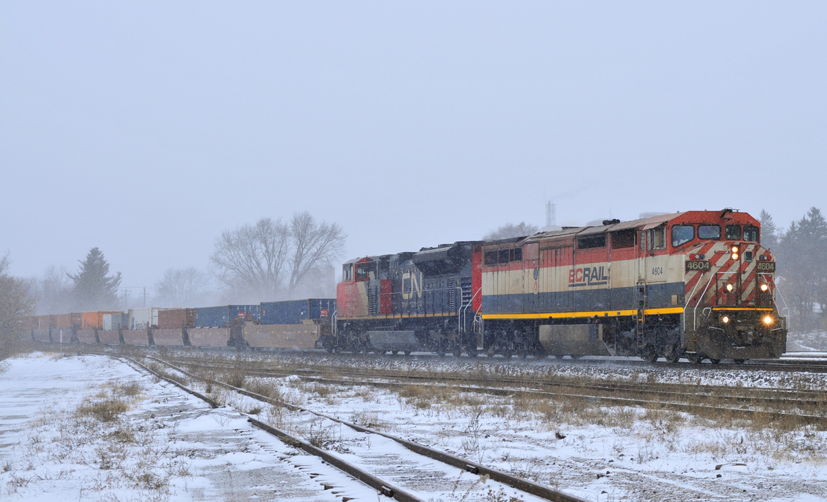 BCOL 4604, CN 8885, and 88 cars make up CN Q14891 08. In an era full of ES44's, one can't help but enjoy the variety that winter often brings!
