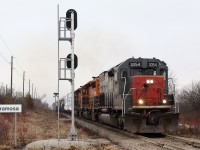 This is a new spot for me, not overly scenic but the new signals split the crossing at Eramosa allowing a few different angles. Here GEXR's "tunnel motor" is seen in charge of train 431 as it tackles the rolling countryside east of Rockwood.