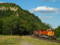 In the shadow of many photographers, such as Arnold Mooney who seems to have been Dundas's #1 photographer in the 1970's - The dundas peak has been drawing photographers for many decades. There would have been a station smack dab in the middle of my shot.. too bad. At least I had a foreign leader to soothe my wounds, and the scenery is just fantastic.
