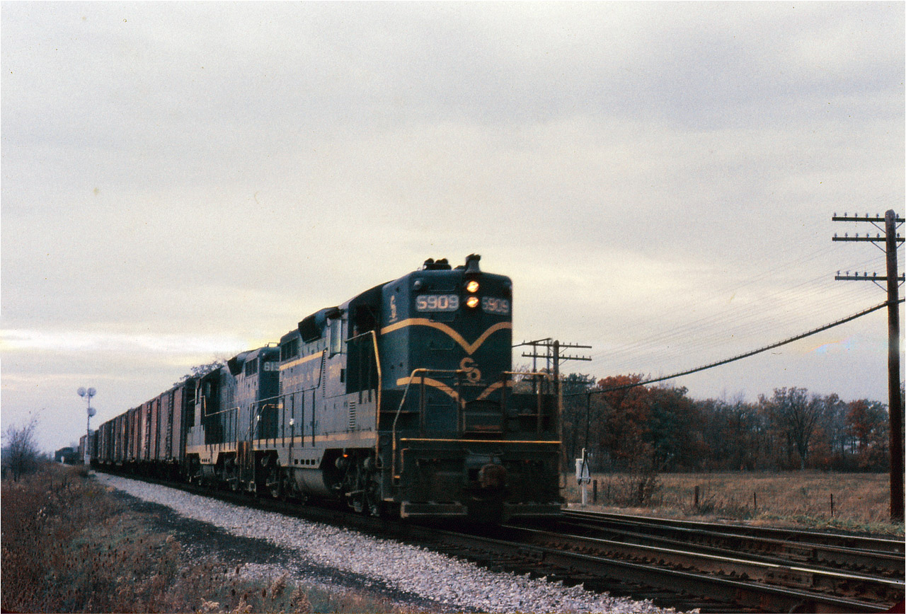 Eastbhound C&O Train at Canfield. C&O retained running rights over the Canada Southern Railway from St. Thomas to Buffalo/Niagara and ended these rights in 1996 under CSX.