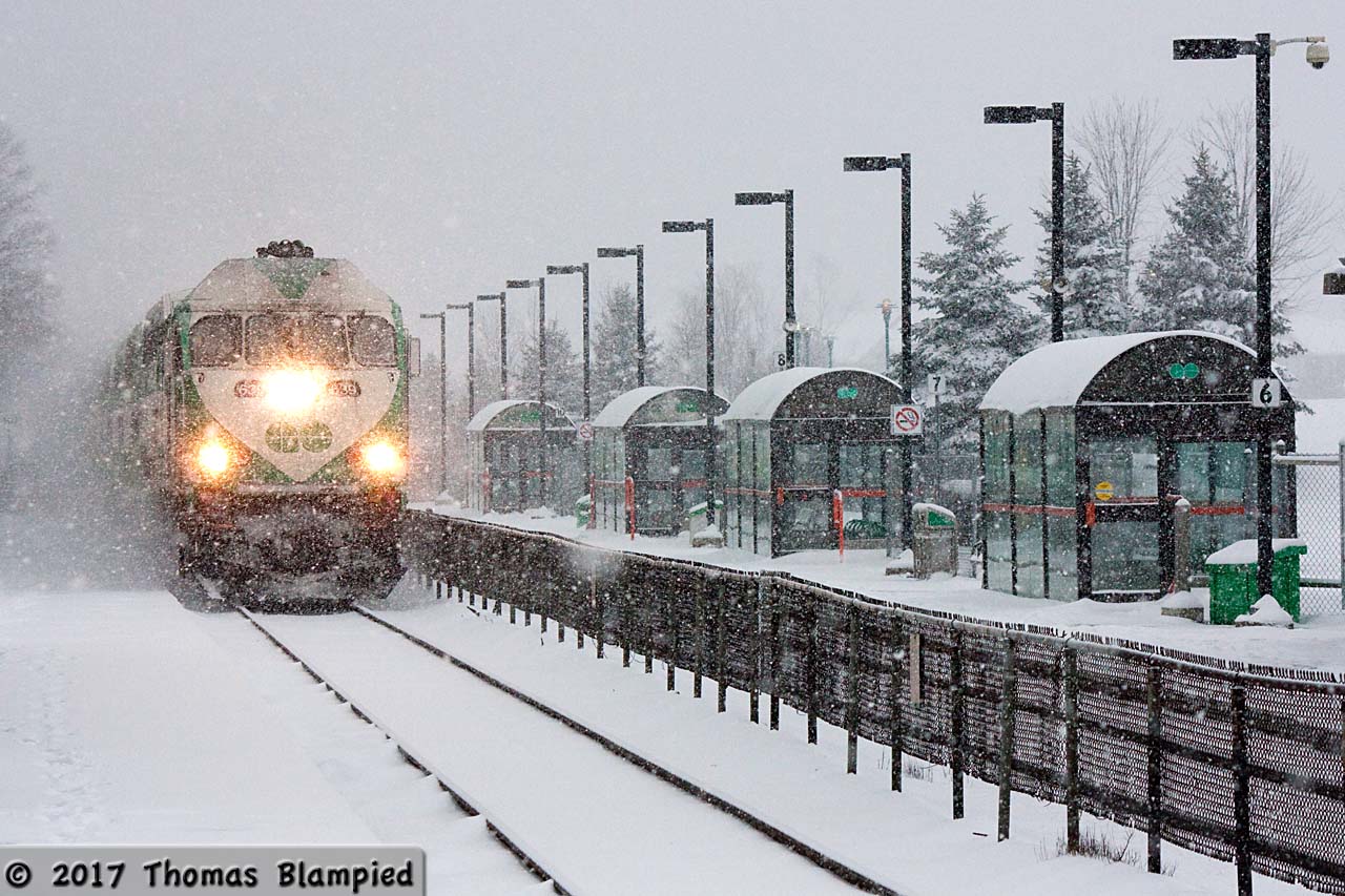 A Sunday morning snowstorm means that crews haven't cleared snow off the platforms at Rouge Hill, but trains continue to operate with only minor delays.