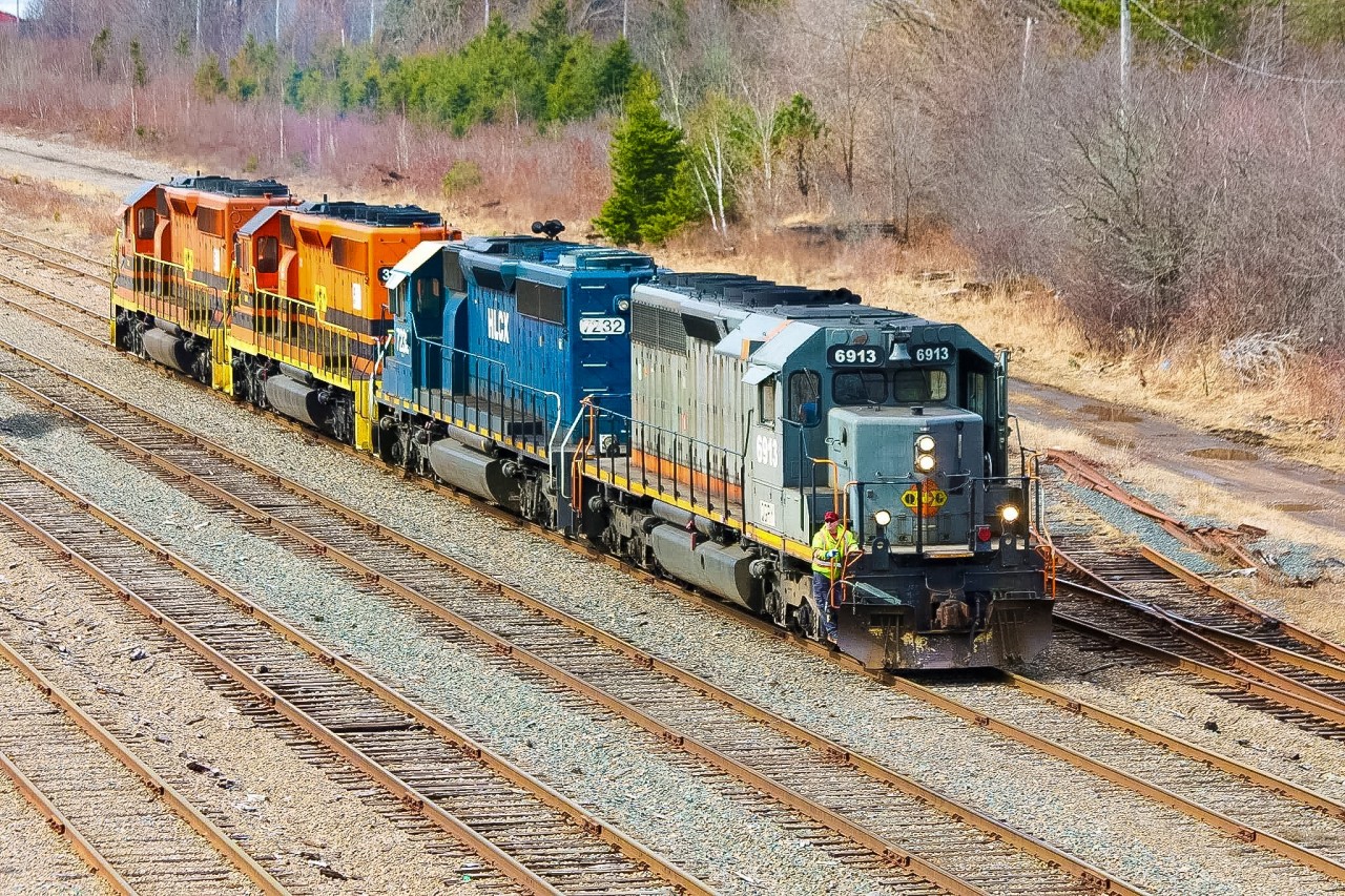 This CBNS freight just dropped a load of cars in the Truro yard and is heading to east end of the yard to reload