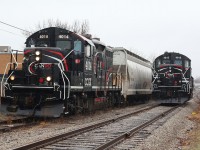 The new kid in town, GP9RM CCGX 4015 is seen being lifted by 4014 at the CP interchange in Streetsville. Both units are former CN rebuilds. The 4015 will supplement the 4014, which has had a number of mechanical issues since its arrival last year. The pair will most likely run together for the next little while once 4015 is set up. 