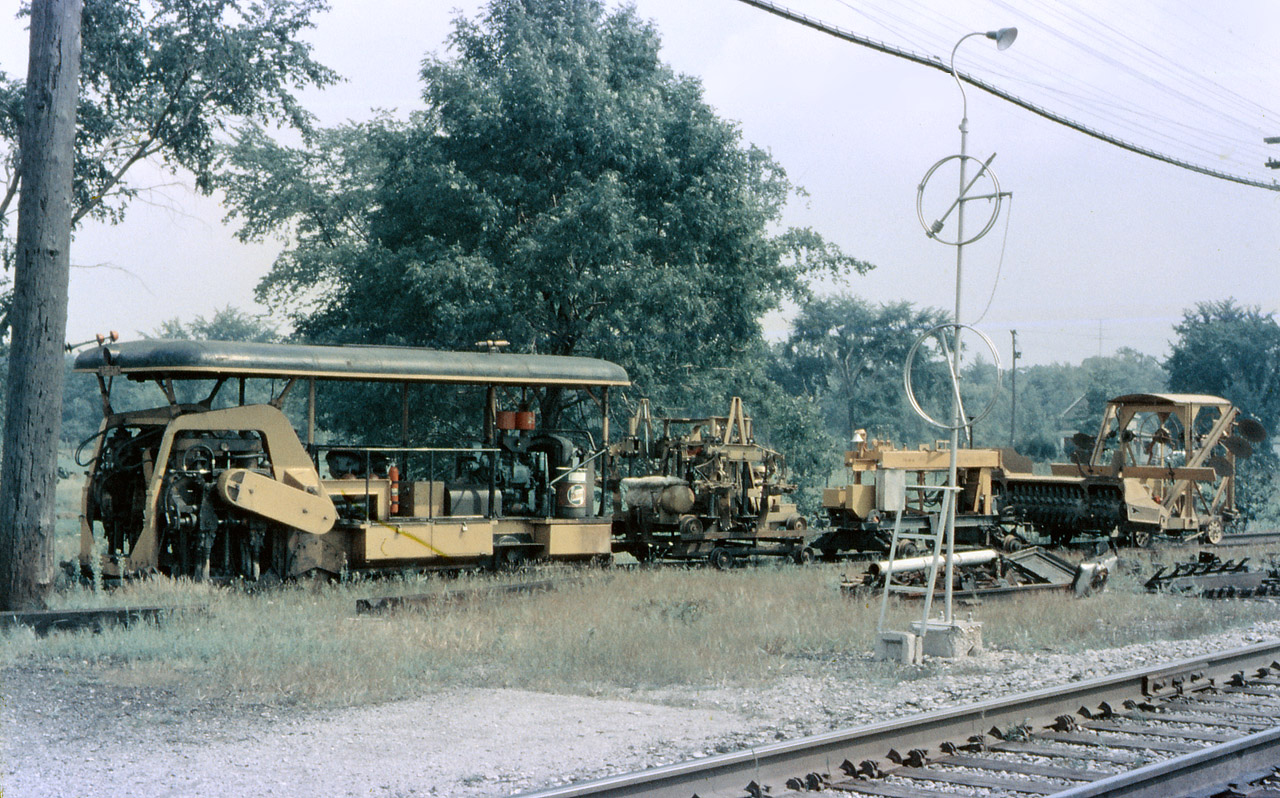 An array of track equipment belonging to NYC is parked in the seldom-used connecting track at Canfield.
I’ll bet Arnold Mooney has one of those Castrol 45-gallon drums in his garage !