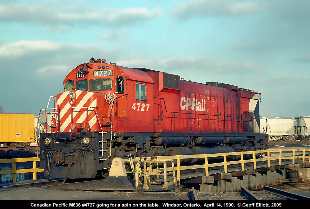 CP M636 #4727 takes a late afternoon spin on the table in Windsor, Ontario back on April 14, 1990.