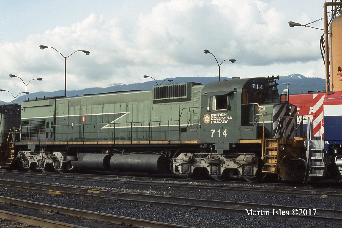 This picture was taken at the time when BCR was rapidly painting out the Green, favouring the red, white and blue. I preferred the green.