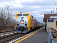 Via 906 a EPA-42-A wrap with logo Canada 150 Via route 37 going to Montréal arrive in St-Lambert Via Station on time 