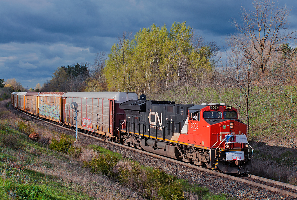 Last Run  CN 570 coasts down the Halton Sub with empty multi's for Oakville and the hogger of the day running his last freight train on the CNR. Congrats Phil, it was a pleasure like always and enjoy your new gig over at VIA!