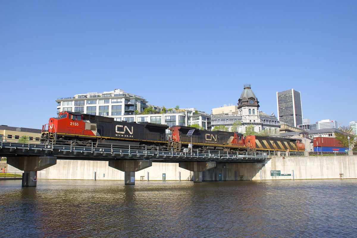 CN 149 is leaving the Port of Montreal with three different Dash8 models for power: Dash8-40CW CN 2155, Dash8-40C CN 2023 & Dash8-40CM CN 2412.