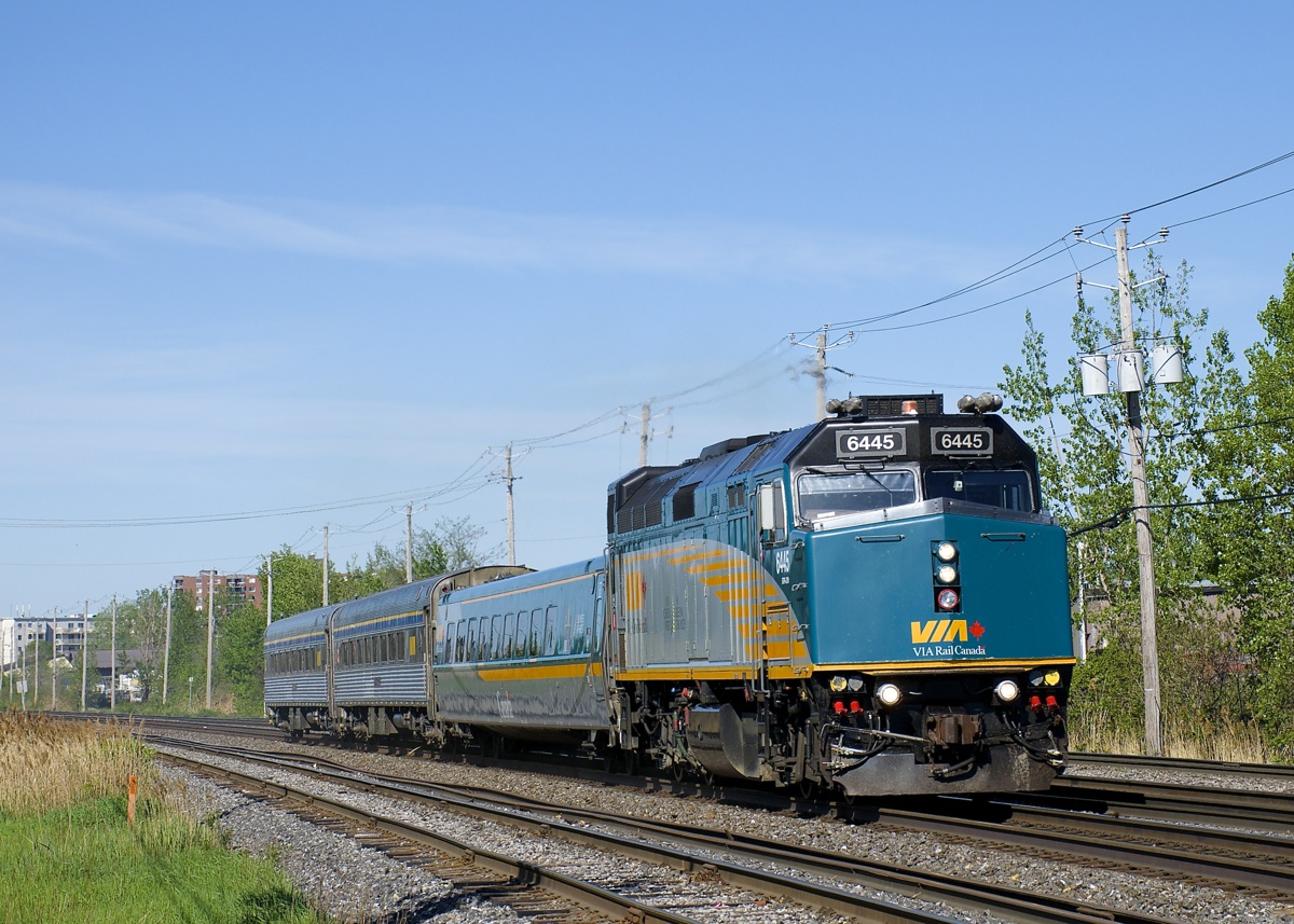 VIA 6445 leads VIA 622 eastbound, on its way to Quebec City after making its first station stop at St-Lambert Station.