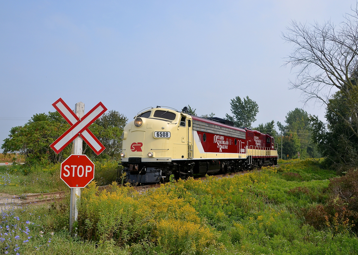 Freshly painted at the time FP9A OSRX 6508 and GP9 OSRX 1620 head light to pick up some cars at Putnam.