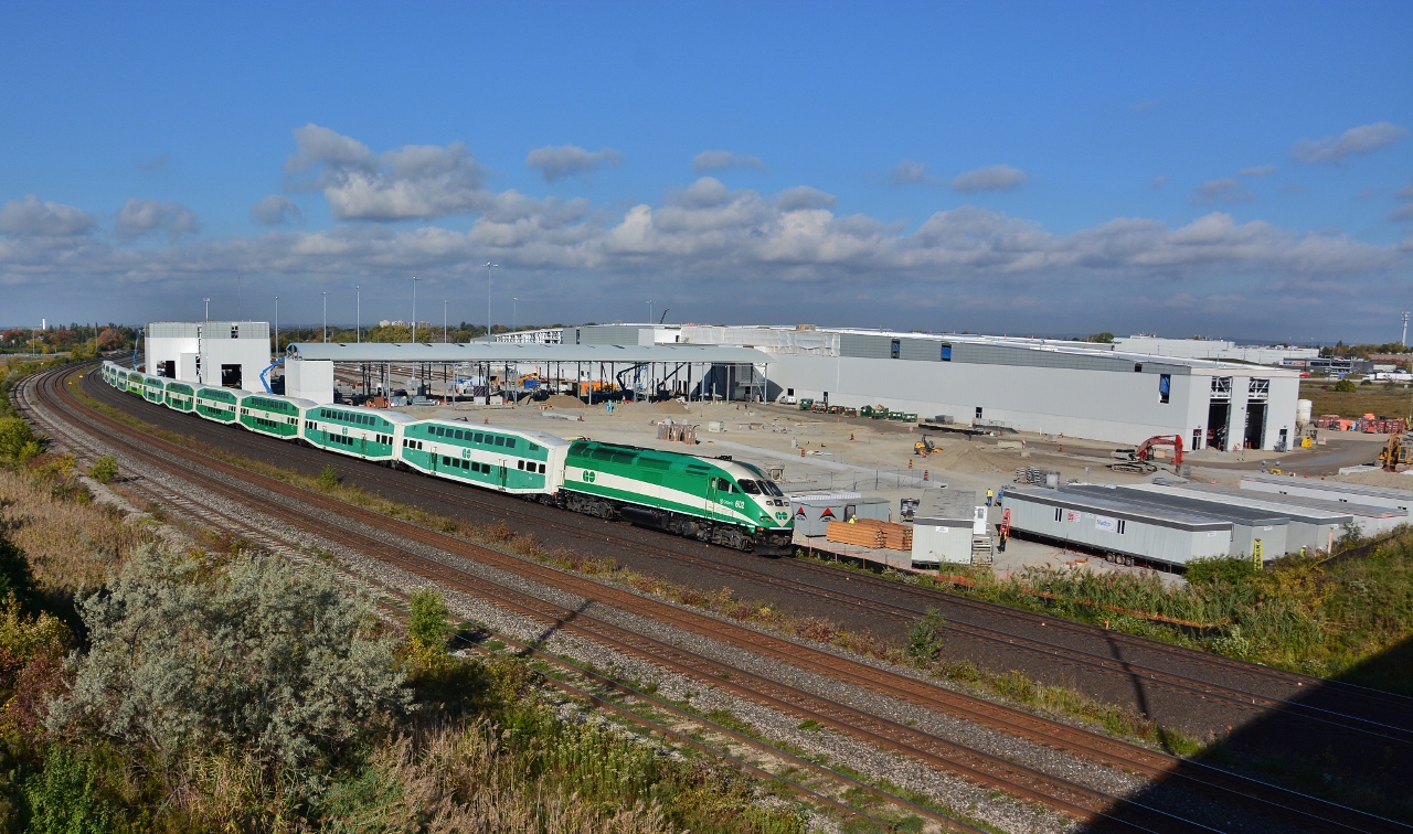 Ode to Hopkins Street: October 2016  - wide angle.


After / Before


    Feb 2016  


    Michael - 2015   


   Darrell - 2014  


October 12, 2016 image by S.Danko


What's interesting: 


     3 way meet Feb 2016