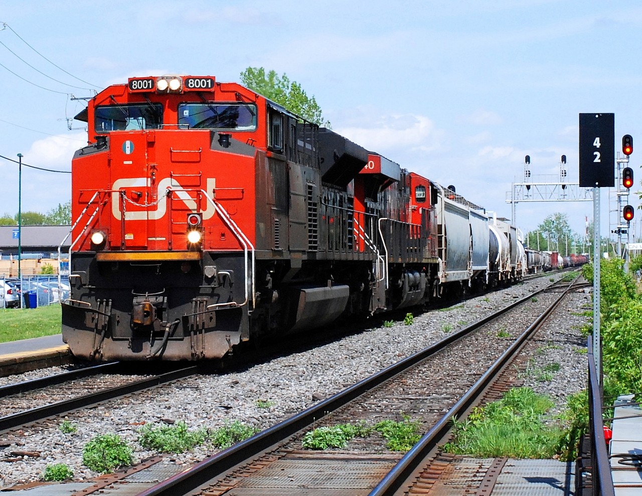 CN-8001 a C44-9wl  lead loco with CN-2340 a EF-644m both pulling a small convoy from Southwark yard going to Taschereau Yard with a drop of 3cars in the Point-St-Charles yard
