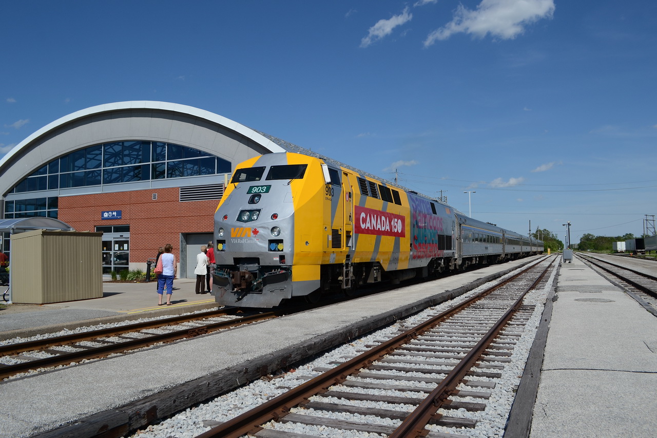 Railpictures.ca Ian Deck Photo VIA train 73 had just arrived into Windsor Station, and