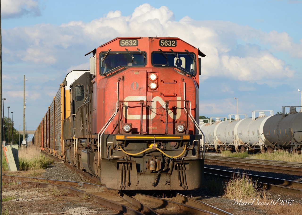Train 271 rolls through Sarnia with CN 5632 and IC 1005.
