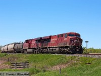 CP 118 rounds the curve at Brand Road as it approaches the western end of Port Hope siding.