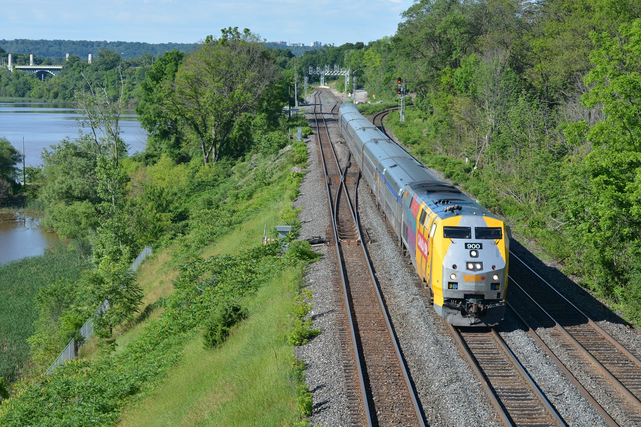 Wrapped class leader, VIA 900, leads VIA 70 past the Royal Botanical Gardens during the annual Bayview Meet