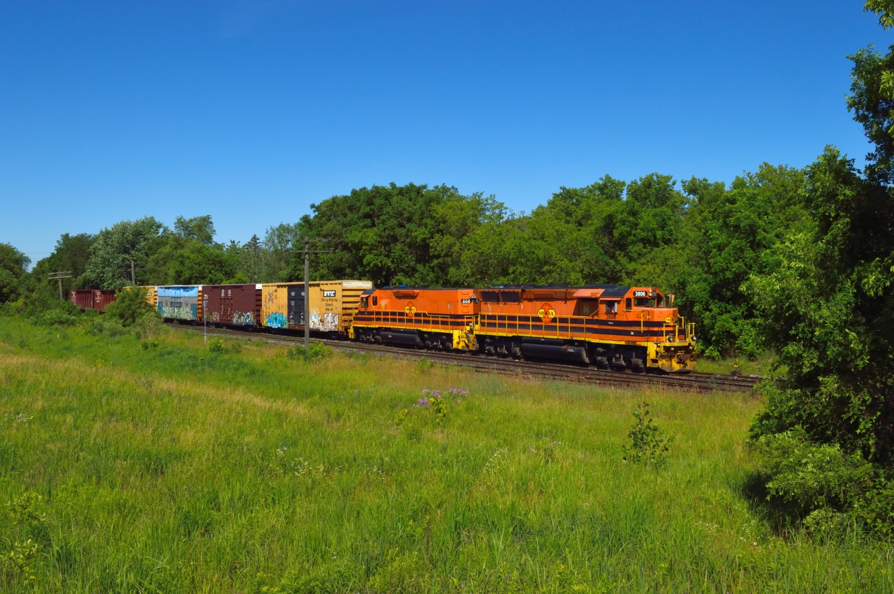 Slug Switching.  GEXR 582 pauses for the conductor to reverse the switch for the Guelph North spur.  582 would then pull ahead and back into XV1 to drop these 6 cars brought from Hunt's Haulage in Preston.