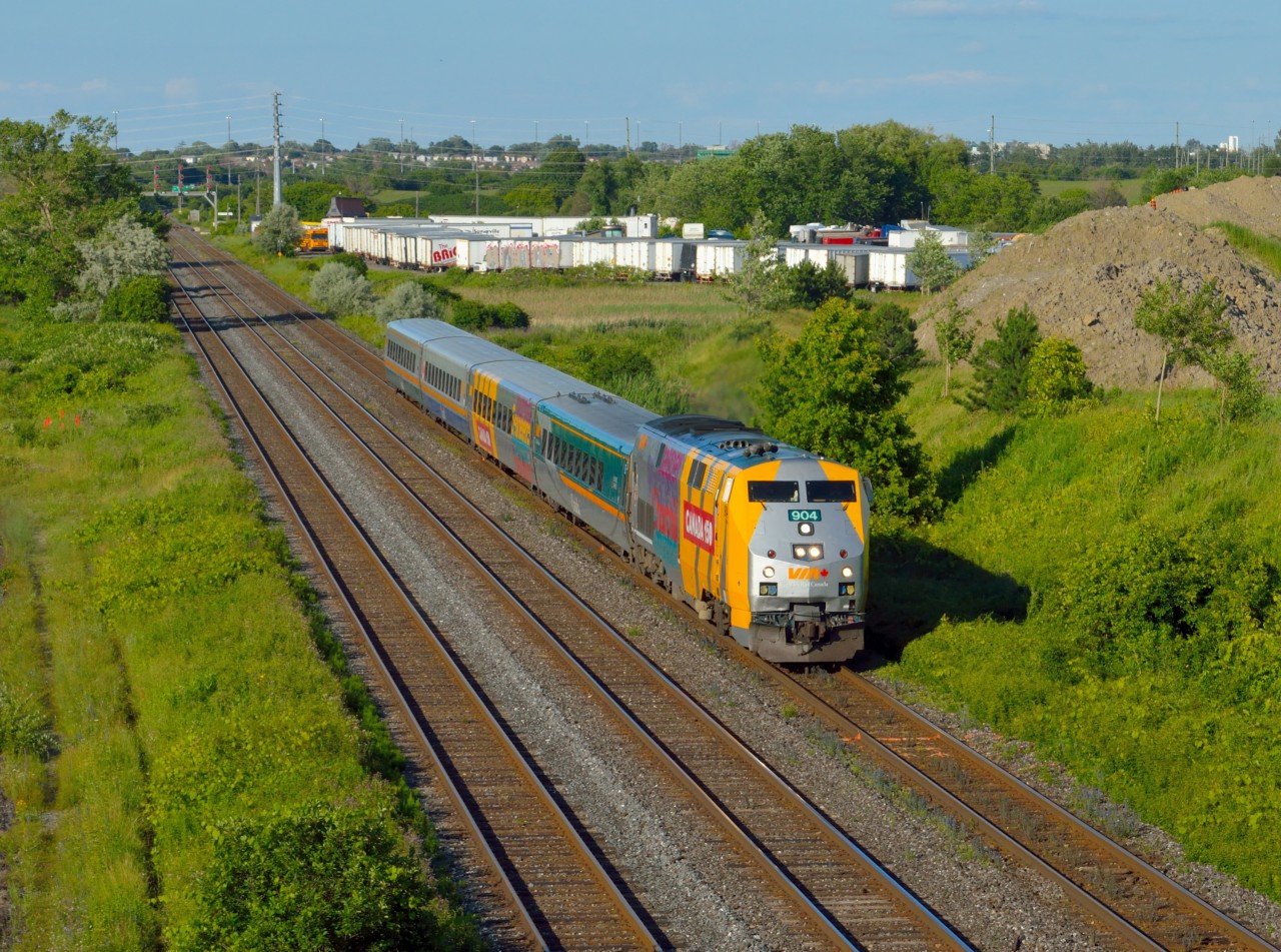 VIA 645 is almost at the end of it's journey from Ottawa as it nears Toronto.