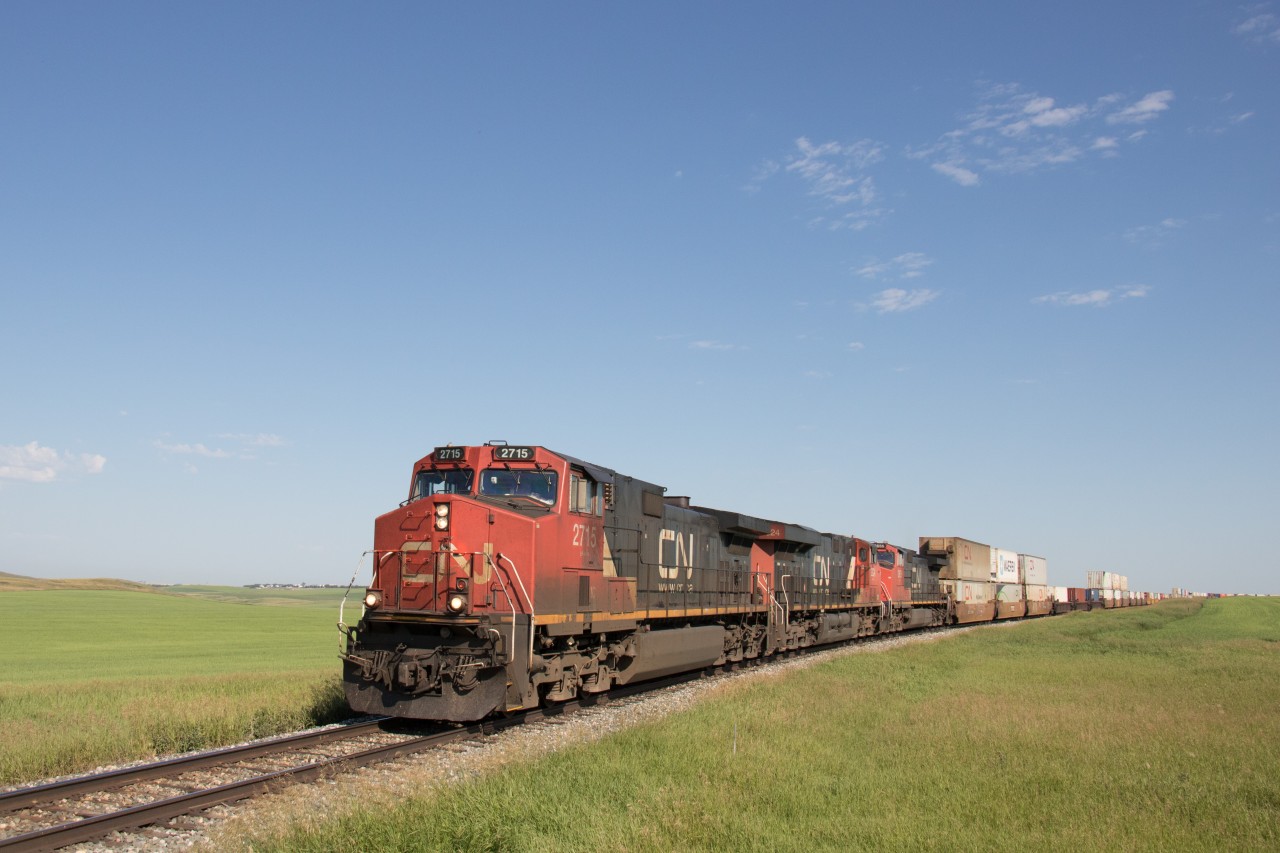 CN 115 on the move again, after meeting 114 just a few miles north of here. Train will yard in Conrich. Shortly after, CN 443 would head north. Decent amount of action in a short amount of time on the Three Hills Sub.