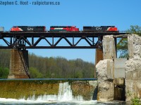 I haven't posted a CN shot in a while - here's a real rarity:  Ferromex in Canada - I recall only three times now in the years I've been in this hobby and twice was on CP in 2015 and 2017. Here's one of them from the heydays of Foreign Power on CN and I don't recall this happening again. Funny thing at this time EMD London was building Ferromex SD70-M2's.

