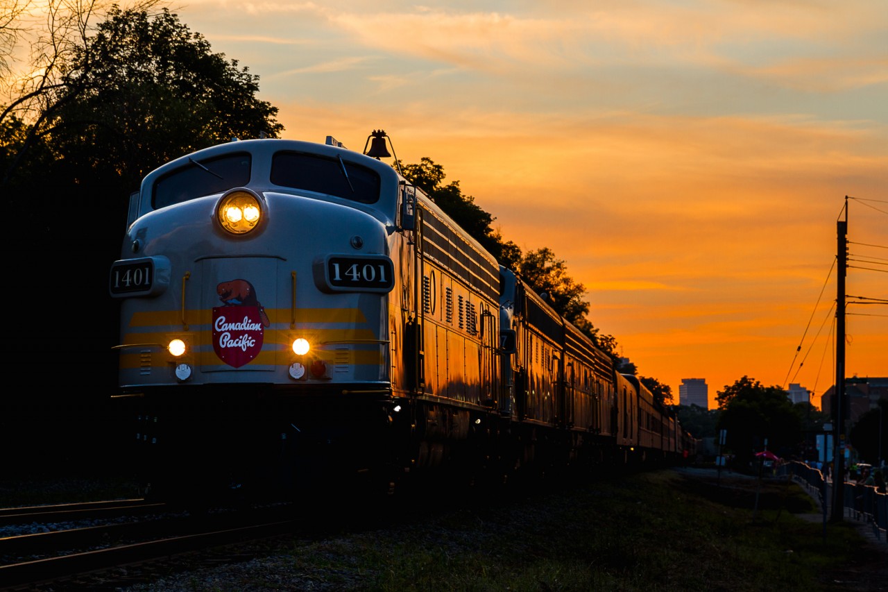 After the festivities have wrapped up and under the setting sun, Canadian Pacific 40B (the Canada 150 Train) prepares to make a reverse move into Aberdeen Yard on the north end of town. CP exemplified that, even in 2017, railroads still have a magic about them.
