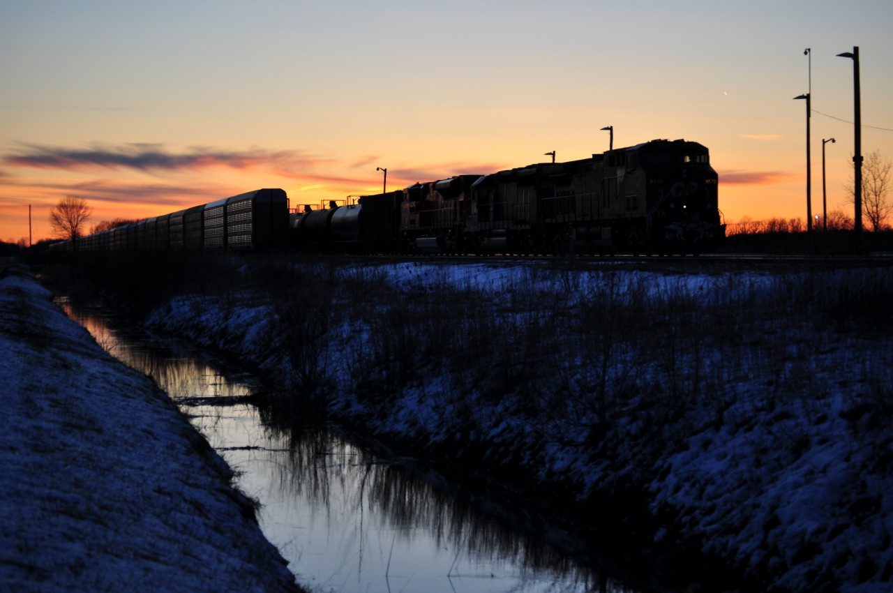 CP 646 sits in the dying light of a cold winter evening. Among the engines were CP 8572, BNSF 9053, and the one I was surprised by most, was ex-Seaboard System SD40-2 CSX 8153.