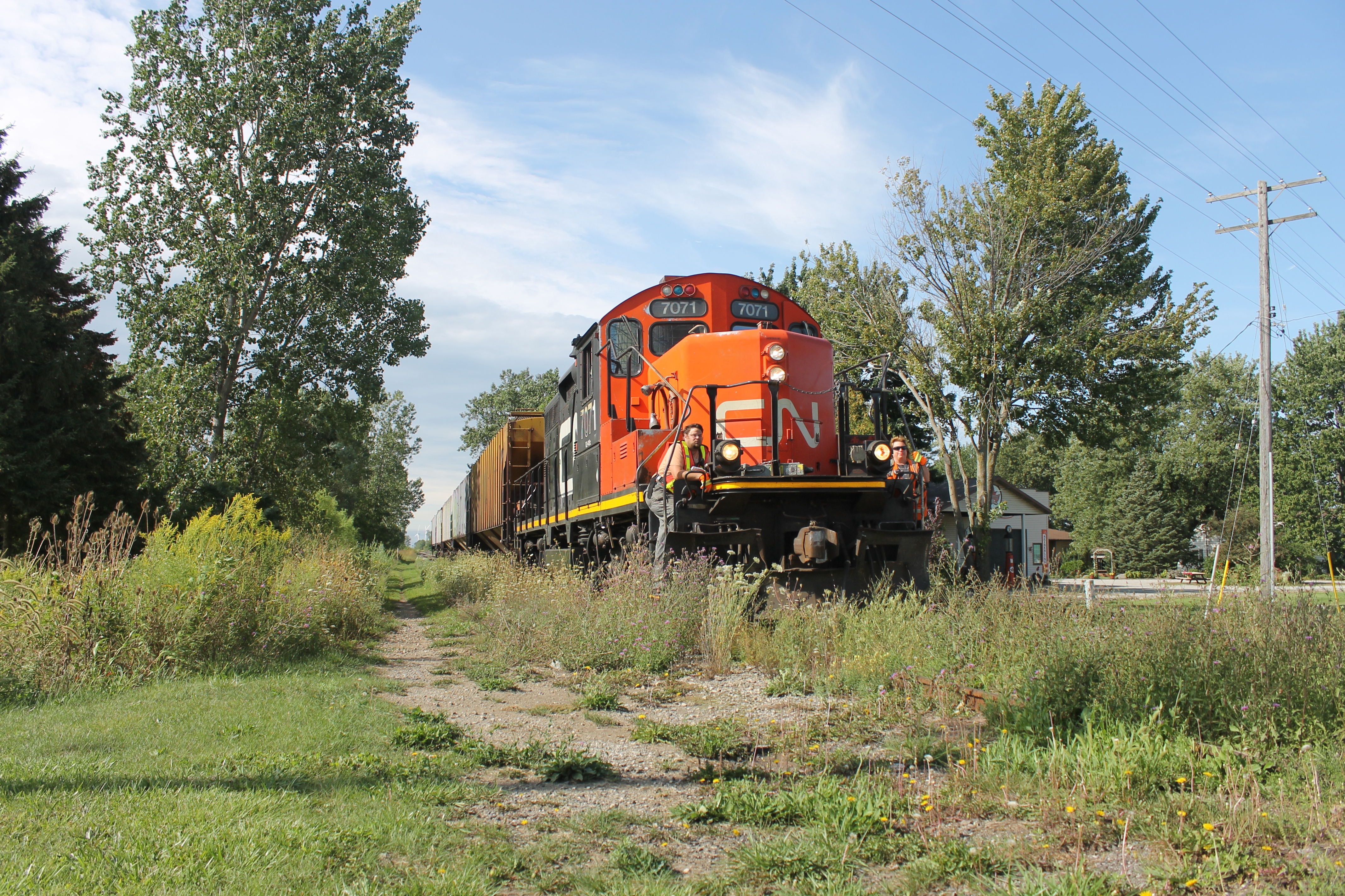 Railpictures.ca Luke Bellefleur Photo After switching tracks further