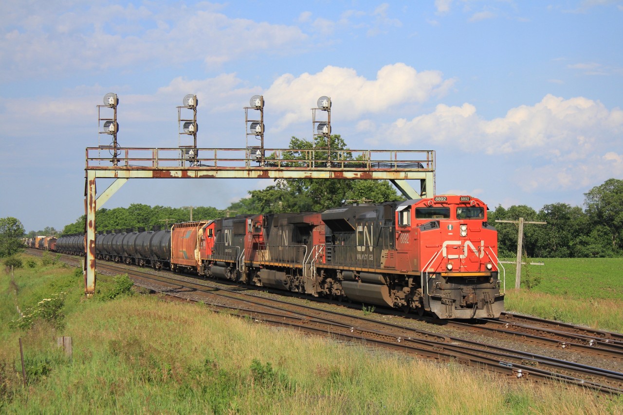 CN 435 begins work at Paris.