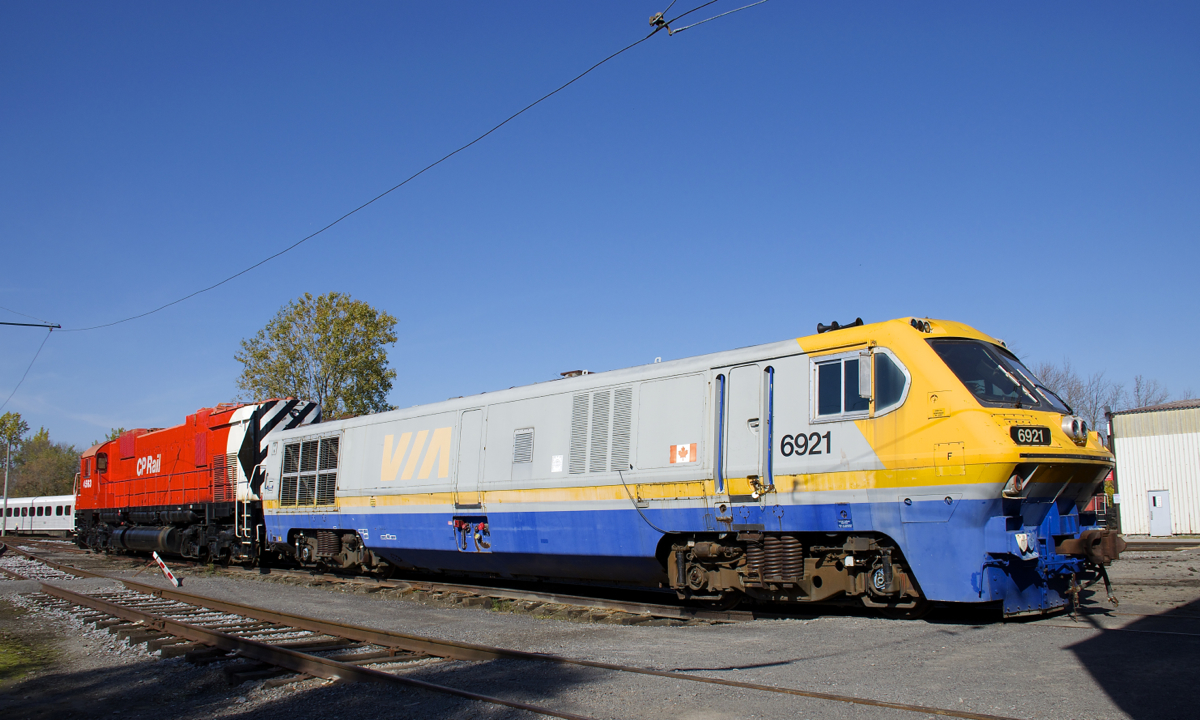 A difference in (MLW) height. With LRC-3 VIA 6921 (built by Bombardier at the MLW plant with an Alco designd 16-251F) and M-630 CP 4563 coupled back to back at Exporail, the difference in height really stands out (the M-630 is a bit over two feet higher than the LRC-3).