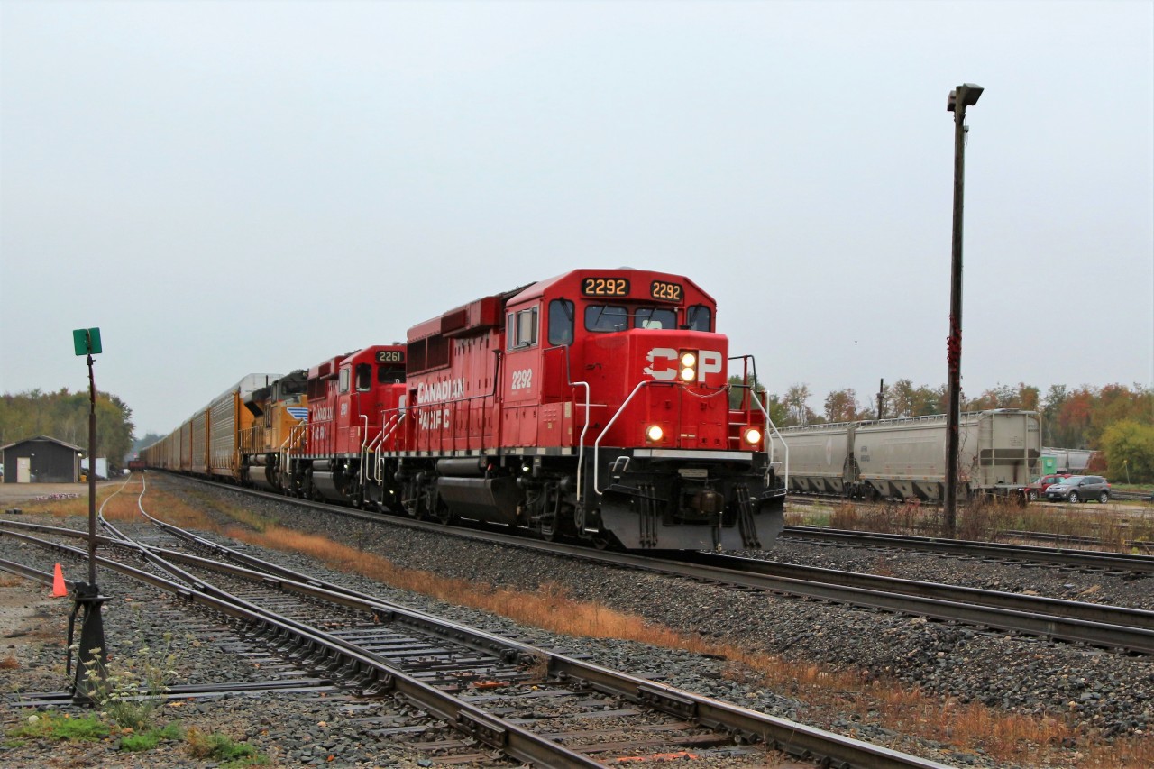 CP 2292 with CP 2261 and UP 8594 roll through Guelph Junction eastward towards Toronto. A very interesting choice of power on todays CP 240 as the lead two GP20C-ECO's have been the power for T69 for a few weeks. The manual switch stand at the left will soon be a thing of the past as well as the "Ham 1" track connection as they are not included in the Guelph Junction upgrade to the Hamilton Sub. The "Ham 2" has already been bypassed.