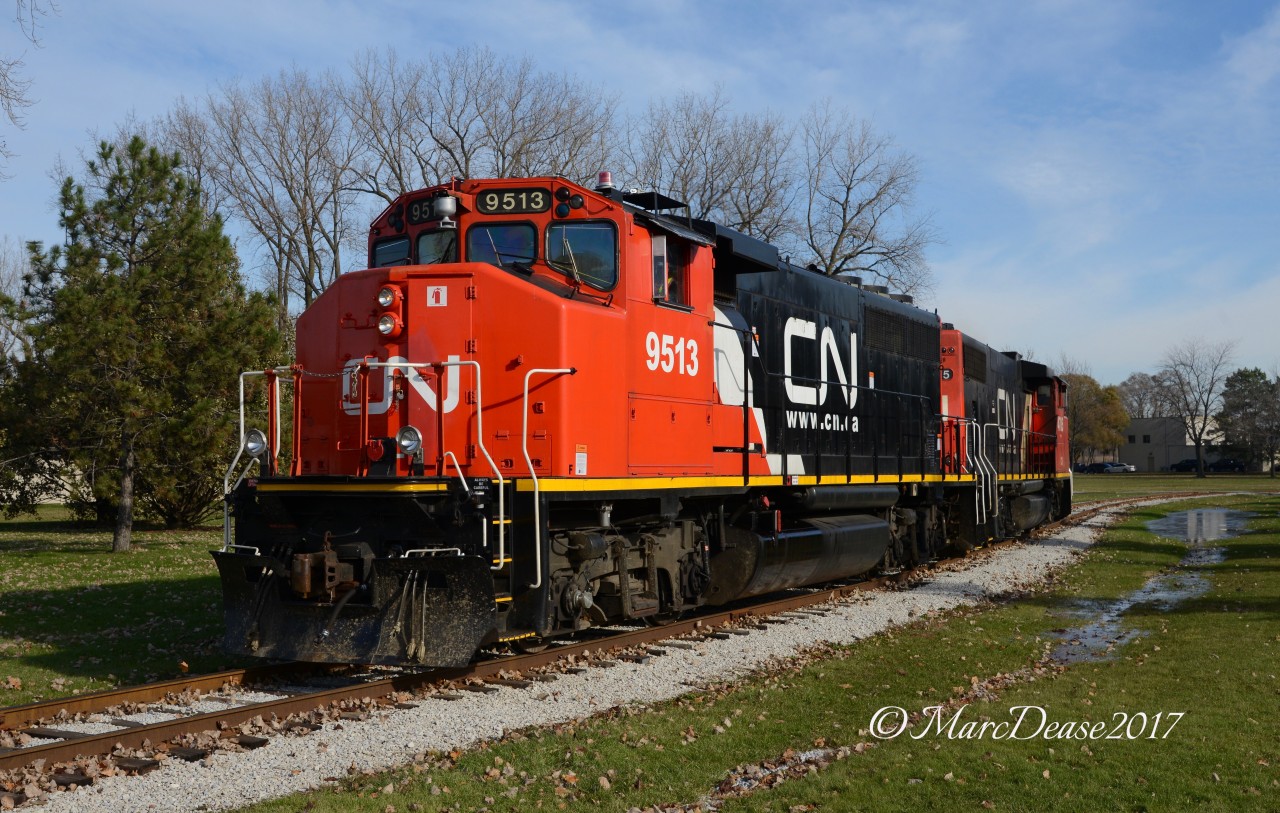 CN 9514 with CN 4785 working the IOX job in Sarnia today arrive at the elevator for a cut of grain cars.