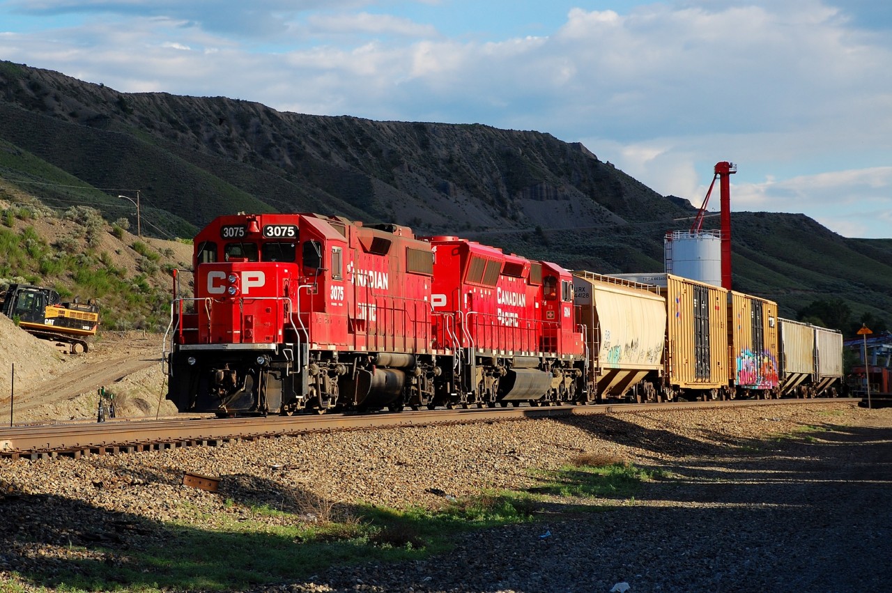 CP nos.3075 & 5014 catch the early evening sunshine as they switch the yard in Ashcroft.
