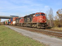 Eastbound intermodal  thru Cornwall