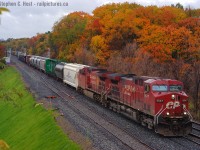 It wasn't very long that CP continued to exercise running rights after the third track went in at Bayview. And if you want to see what fall colours were like in years prior, this was just run of the mill in 2006.. and I didn't even have the perspective to know how good it was. Really, this year did suck. Just look at those colours! The third track is still not in service in this photo which was taken from the Footbridge.
