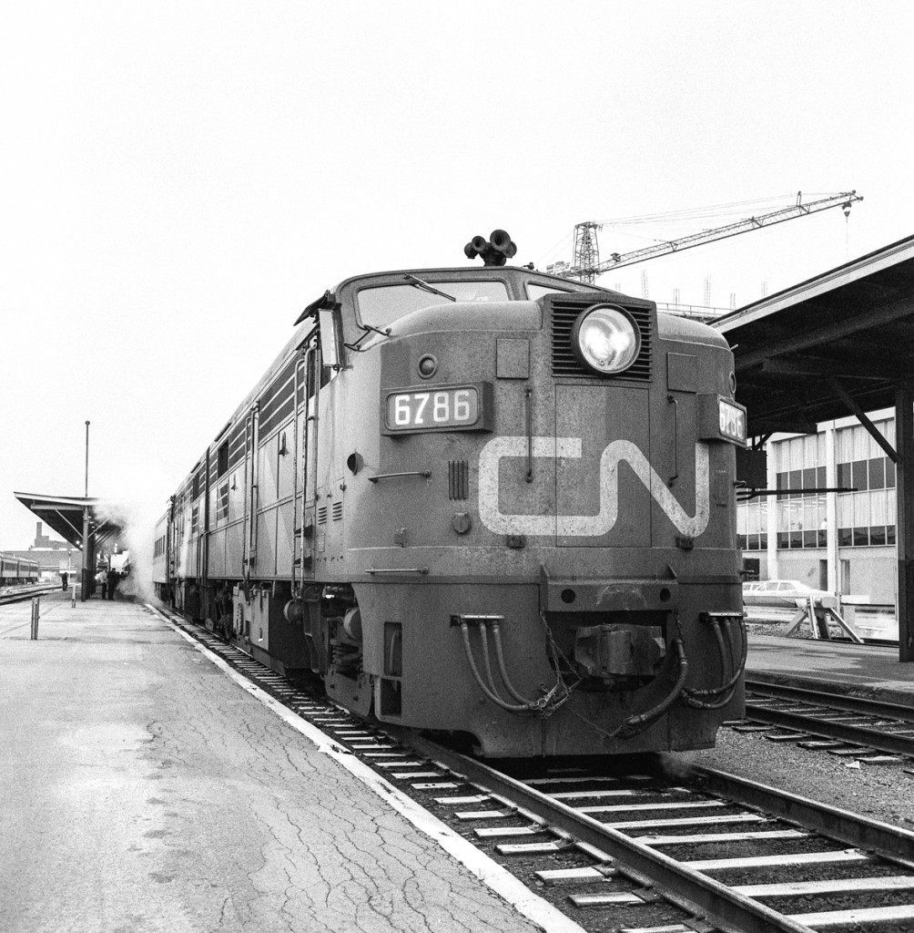 CN 6786 sits at the passenger station in London, Ontario on November 30, 1968.