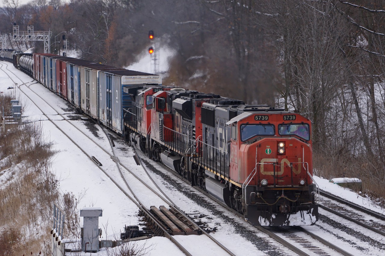On a cold morning, A422 is passing Bayview on their way eastbound.