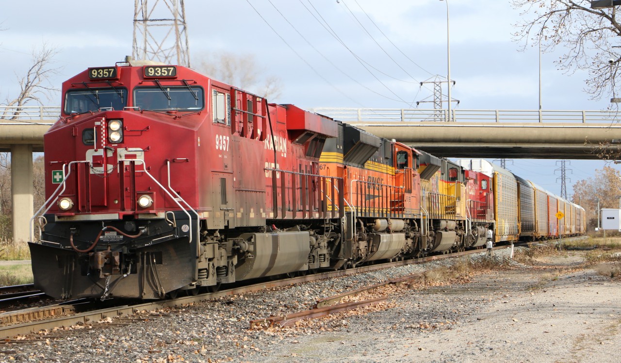 CP 9357 lead's 141 through Windsor with some nice Ace power trailing.