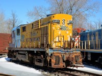 Some nice afternoon light illuminates the long hood of ONR 1400, an MLW RS-10 preserved at Exporail.