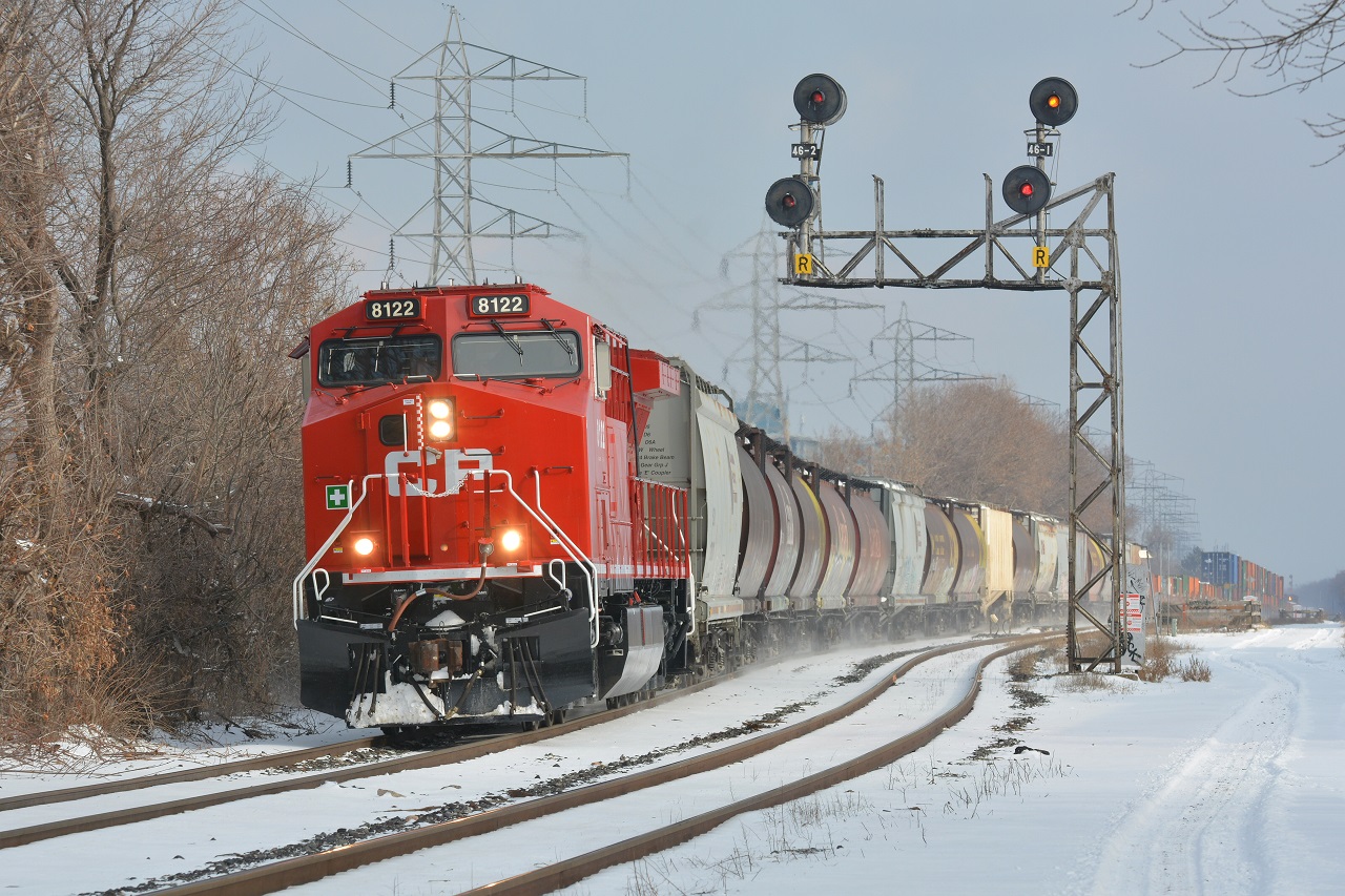 CP 119 heads west through mile 4.6 of the North Toronto Sub with a fresh beaver repaint and rebuild AC44C6M