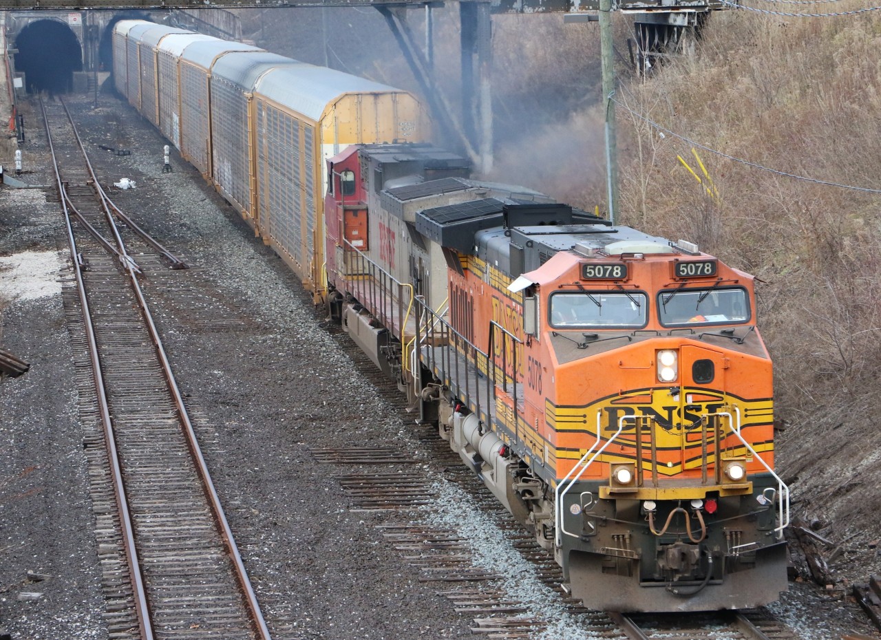 BNSF 5078 lead's CP 244 out of the tunnel and into Windsor.