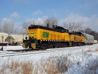 The 1956-built ETR 105, with the 1950-built helper 104, works the yard at Ojibway.