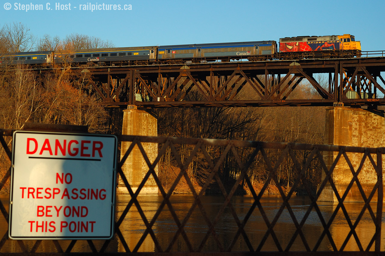 A familiar spot at Paris, but an unfamiliar angle for some. I tried something different on a VIA, and the damn Spiderman wraps would follow me everywhere. I'm not a fan of them to this day.. oh well. :)