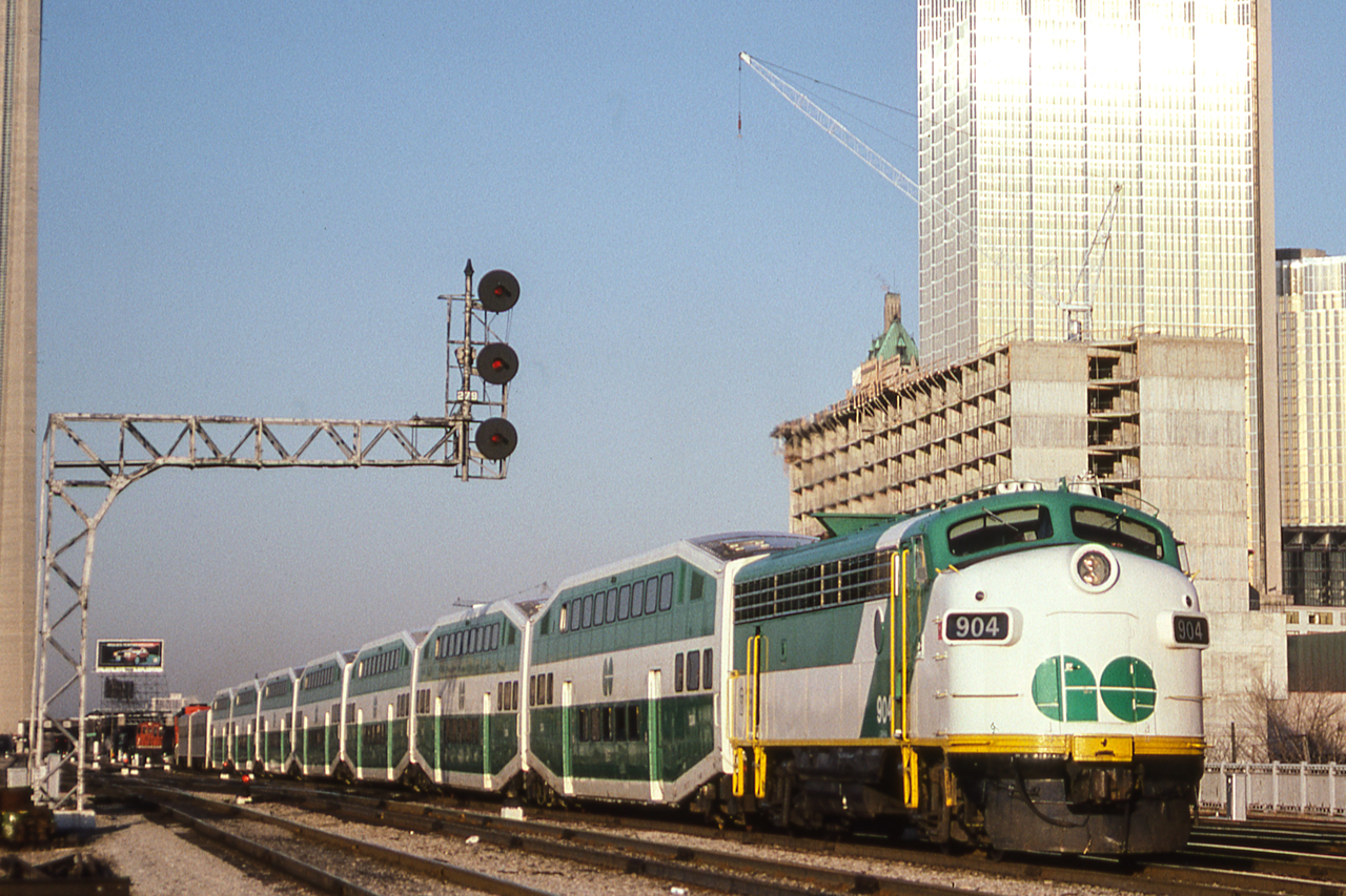 GO 904 heads east in Toronto on March 23, 1982.