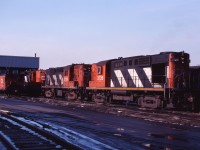 During today's stop at the Stuart Street diesel shop in Hamilton, we are rewarded by an RS18/RS18/GP9 consist (3726/3129/4533)...worth the drive down!