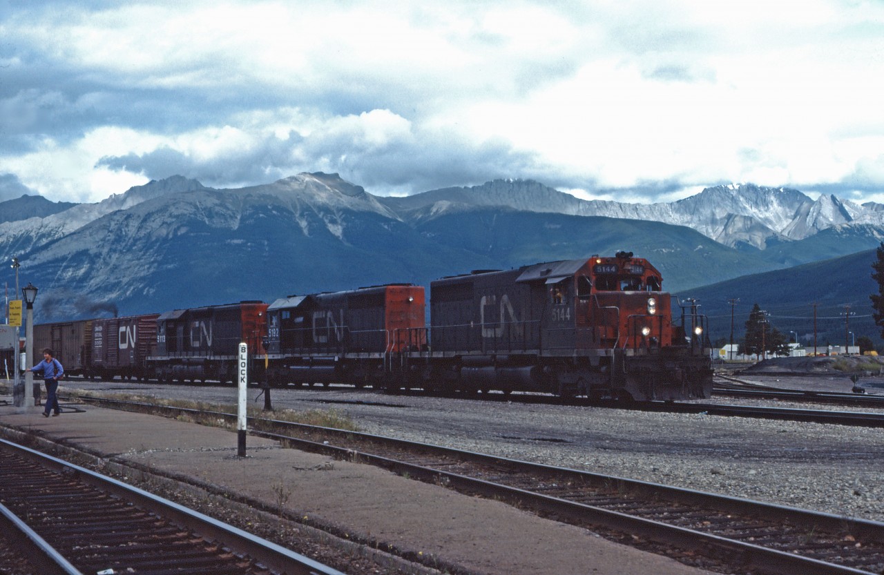 A CN westbound departs Jasper behind a matched set of SD40s (5144, 5192 and 5113).